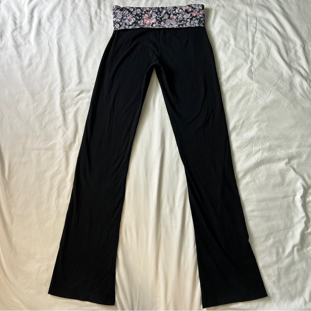 Victoria’s Secret fold over yoga pants - Picture 5 of 6